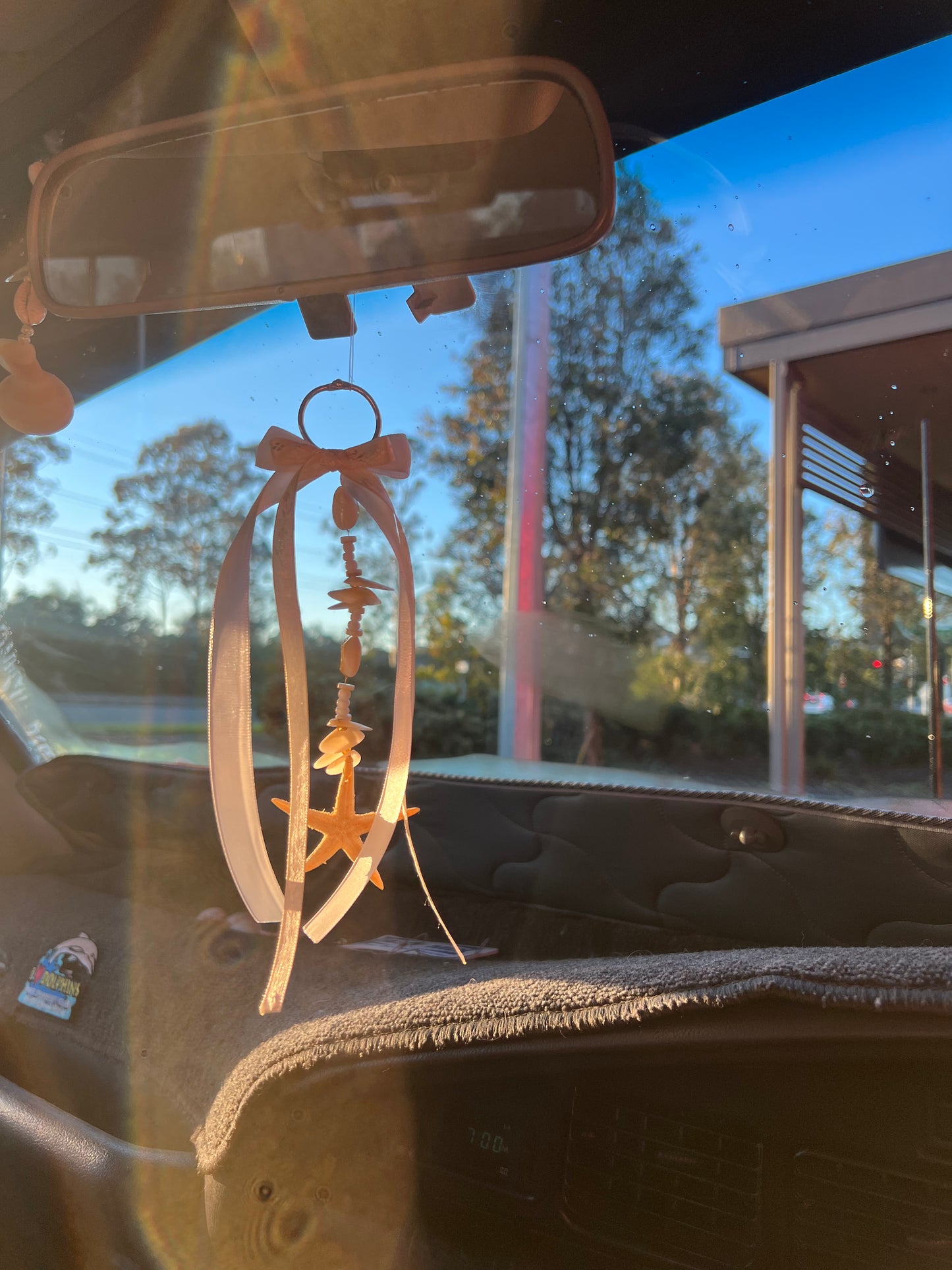 sunvisor accessory + ribbon